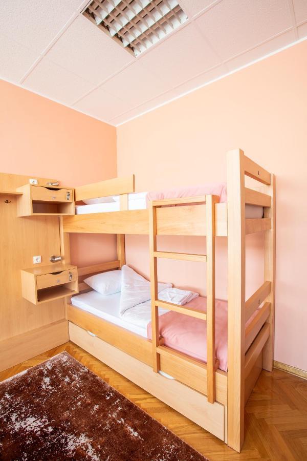 Hostel Amd Belgrád Kültér fotó